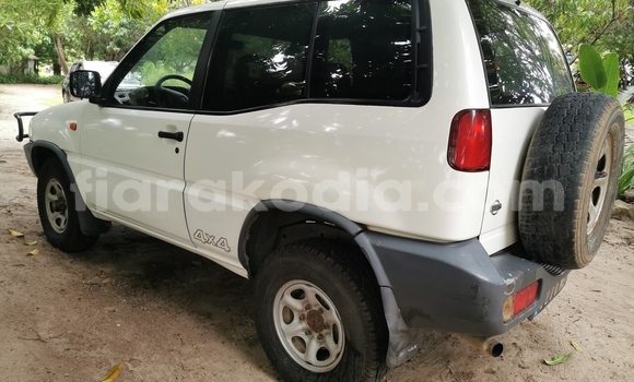 Acheter Occasion Voiture Nissan Terrano Blanc à Mahajanga, Boeny Acheter Occasion Voiture Nissan Terrano Blanc à Mahajanga, Boeny