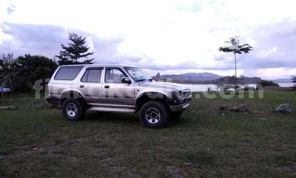 Buy Used Toyota 4Runner Beige Car in Antananarivo in Analamanga Buy Used Toyota 4Runner Beige Car in Antananarivo in Analamanga