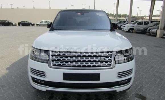 Hividy Land Rover Range Rover fotsy Car in Ambanja in Diana Hividy Land Rover Range Rover fotsy Car in Ambanja in Diana