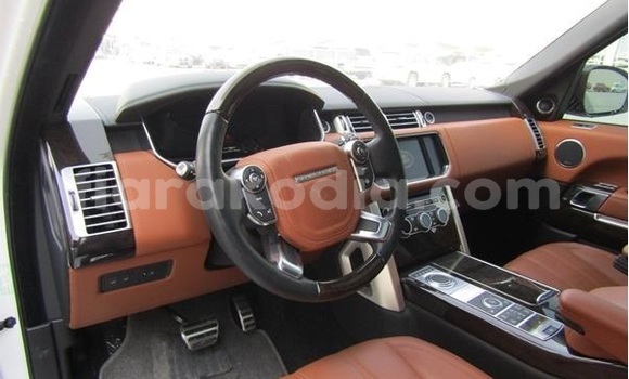 Hividy Land Rover Range Rover fotsy Car in Ambanja in Diana Hividy Land Rover Range Rover fotsy Car in Ambanja in Diana