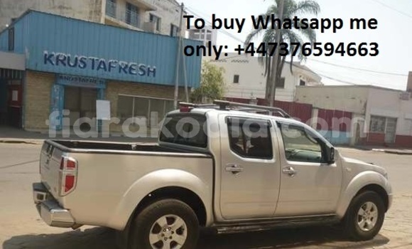 Acheter Occasion Voiture Nissan Navara Gris à Antananarivo, Analamanga Acheter Occasion Voiture Nissan Navara Gris à Antananarivo, Analamanga