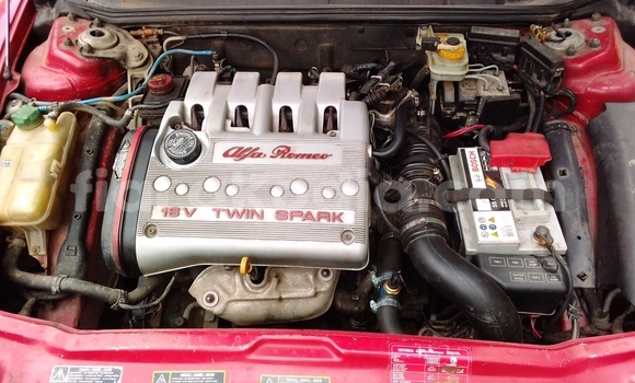 Acheter Occasion Voiture Alfa Romeo 156 Rouge à Toamasina, Atsinanana Acheter Occasion Voiture Alfa Romeo 156 Rouge à Toamasina, Atsinanana