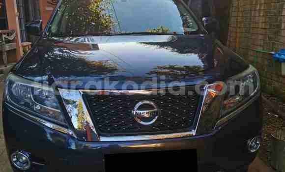 Acheter Occasion Voiture Nissan Pathfinder Gris à Antananarivo, Analamanga Acheter Occasion Voiture Nissan Pathfinder Gris à Antananarivo, Analamanga