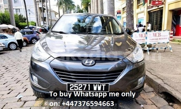 Acheter Occasion Voiture Hyundai ix35 Gris à Antananarivo, Analamanga Acheter Occasion Voiture Hyundai ix35 Gris à Antananarivo, Analamanga