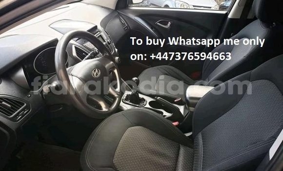 Acheter Occasion Voiture Hyundai ix35 Gris à Antananarivo, Analamanga Acheter Occasion Voiture Hyundai ix35 Gris à Antananarivo, Analamanga