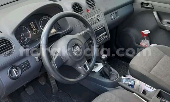 Acheter Occasion Voiture Volkswagen Caddy Gris à Antananarivo, Analamanga Acheter Occasion Voiture Volkswagen Caddy Gris à Antananarivo, Analamanga