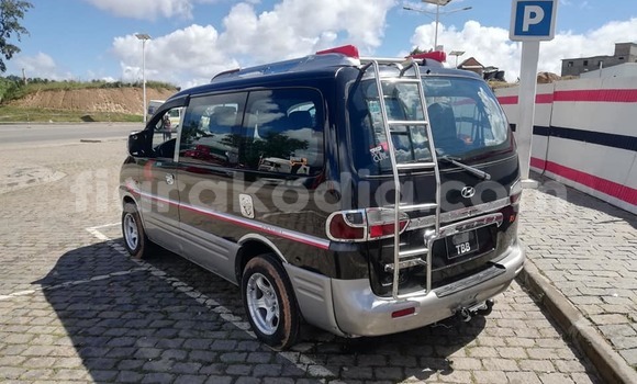 Buy Used Hyundai Starex Black Car in Ambalavao in High Matsiatra Buy Used Hyundai Starex Black Car in Ambalavao in High Matsiatra