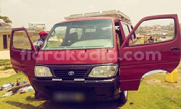 Acheter Occasion Voiture Toyota Hiace Rouge à Ambalavao, Haute Matsiatra Acheter Occasion Voiture Toyota Hiace Rouge à Ambalavao, Haute Matsiatra
