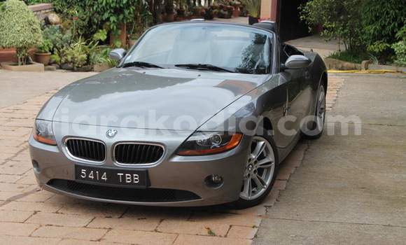 Buy Used BMW Z4 Silver Car in Antananarivo in Analamanga