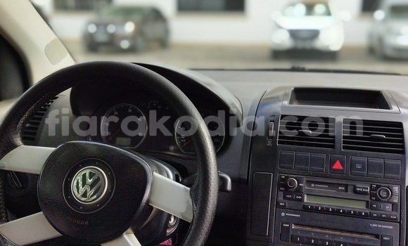 Acheter Occasion Voiture Volkswagen Polo Marron à Antananarivo, Analamanga Acheter Occasion Voiture Volkswagen Polo Marron à Antananarivo, Analamanga