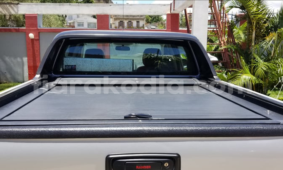 Buy Used FORD MUSTANG Silver Car in Antananarivo in Analamanga