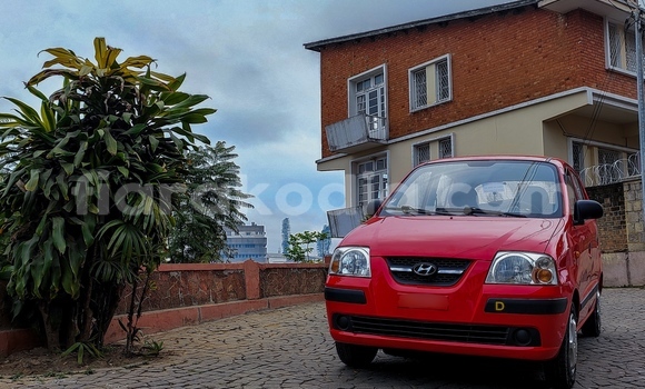 Buy Used Hyundai Atos Red Car in Antananarivo in Analamanga
