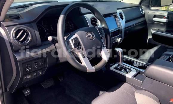 Hividy Toyota Dyna Silver Truck in Amparafaravola in Alaotra-Mangoro Hividy Toyota Dyna Silver Truck in Amparafaravola in Alaotra-Mangoro