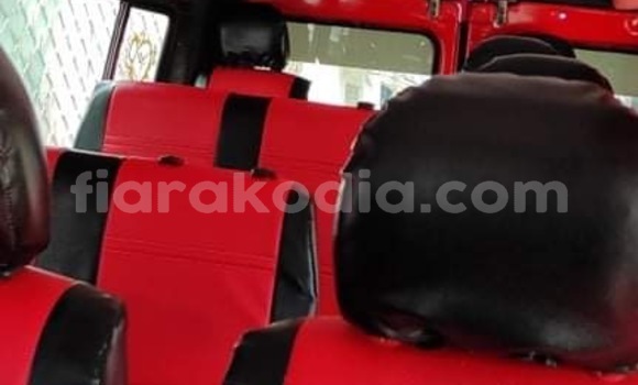 Buy Used Mercedes‒Benz Sprinter Red Truck in Mahajanga in Boeny Buy Used Mercedes‒Benz Sprinter Red Truck in Mahajanga in Boeny