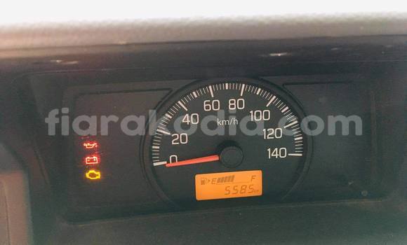 Hividy Suzuki Carry fotsy Truck in Antananarivo in Analamanga Hividy Suzuki Carry fotsy Truck in Antananarivo in Analamanga