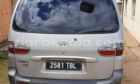 Buy Used Hyundai Starex Other Car in Antananarivo in Analamanga Buy Used Hyundai Starex Other Car in Antananarivo in Analamanga