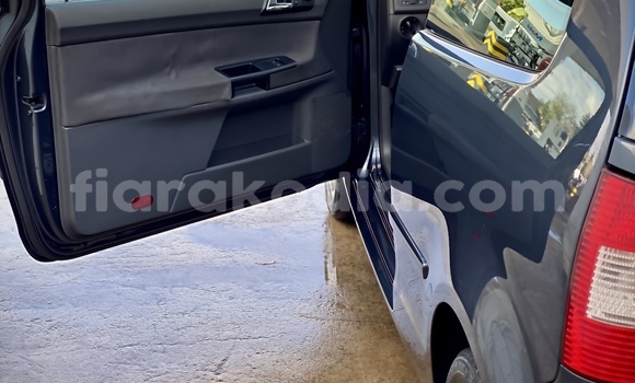 Acheter Occasion Voiture Volkswagen Polo Gris à Antananarivo, Analamanga Acheter Occasion Voiture Volkswagen Polo Gris à Antananarivo, Analamanga