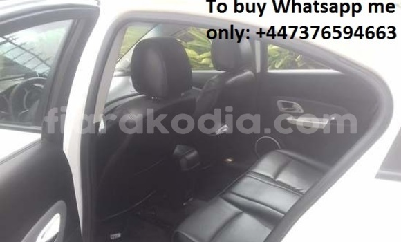 Buy Used Chevrolet Cruze White Car in Antananarivo in Analamanga Buy Used Chevrolet Cruze White Car in Antananarivo in Analamanga