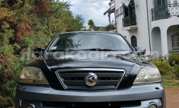 Acheter Occasion Voiture Kia Sorento Noir à Antananarivo, Analamanga Acheter Occasion Voiture Kia Sorento Noir à Antananarivo, Analamanga