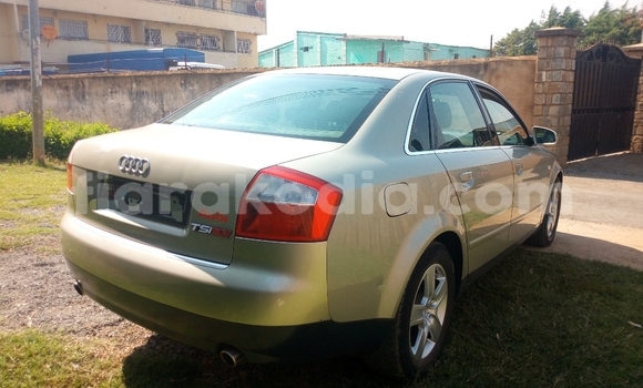 Hividy Audi A5 beige Car in Antananarivo in Analamanga Hividy Audi A5 beige Car in Antananarivo in Analamanga
