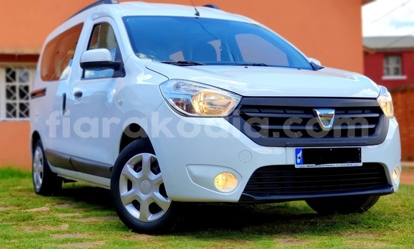 Buy Used Dacia Dokker White Car in Antananarivo in Analamanga Buy Used Dacia Dokker White Car in Antananarivo in Analamanga