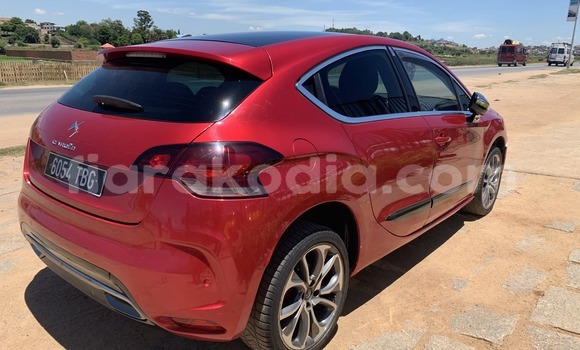 Acheter Occasion Voiture Citroen DS4 Rouge à Antananarivo, Analamanga Acheter Occasion Voiture Citroen DS4 Rouge à Antananarivo, Analamanga