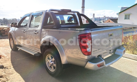 Buy Used Great Wall Wingle Silver Car in Antananarivo in Analamanga Buy Used Great Wall Wingle Silver Car in Antananarivo in Analamanga