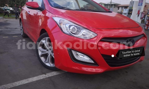 Acheter Occasion Voiture Hyundai i30 Rouge à Antananarivo, Analamanga Acheter Occasion Voiture Hyundai i30 Rouge à Antananarivo, Analamanga