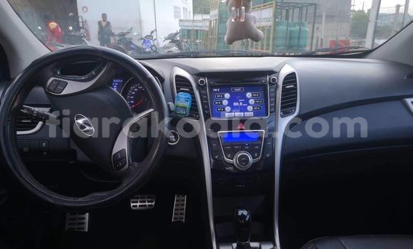 Buy Used Hyundai i30 Red Car in Antananarivo in Analamanga Buy Used Hyundai i30 Red Car in Antananarivo in Analamanga