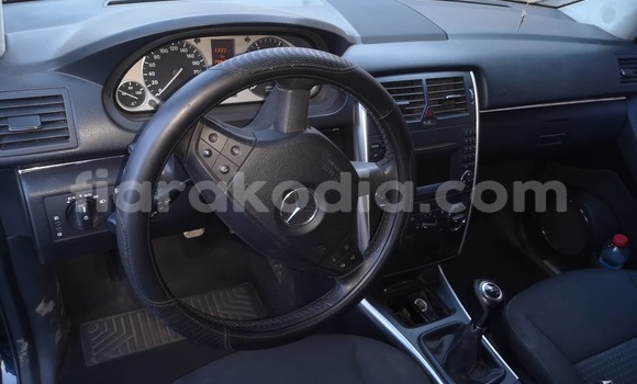 Acheter Occasion Voiture Mercedes‒Benz B-klasse Noir à Antananarivo, Analamanga Acheter Occasion Voiture Mercedes‒Benz B-klasse Noir à Antananarivo, Analamanga