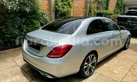 Acheter Occasion Voiture Mercedes Viano Gris à Antananarivo, Analamanga Acheter Occasion Voiture Mercedes Viano Gris à Antananarivo, Analamanga