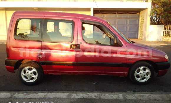 Acheter Occasion Voiture Peugeot Partner Rouge à Antananarivo, Analamanga