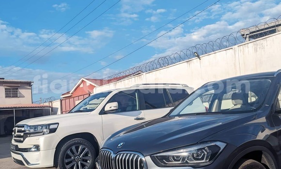 Buy Used BMW X1 Silver Car in Mahajanga in Boeny Buy Used BMW X1 Silver Car in Mahajanga in Boeny