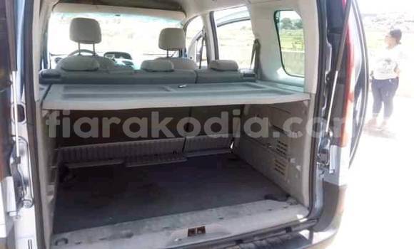 Acheter Occasion Voiture Renault Kangoo Gris à Antananarivo, Analamanga Acheter Occasion Voiture Renault Kangoo Gris à Antananarivo, Analamanga