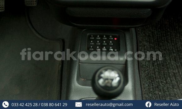 Acheter Occasion Voiture Peugeot 106 Rouge à Antananarivo, Analamanga Acheter Occasion Voiture Peugeot 106 Rouge à Antananarivo, Analamanga