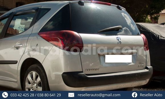 Acheter Occasion Voiture Peugeot 207 Gris à Antananarivo, Analamanga Acheter Occasion Voiture Peugeot 207 Gris à Antananarivo, Analamanga
