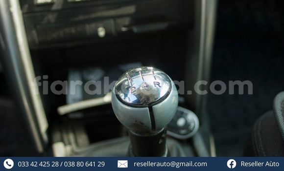 Acheter Occasion Voiture Peugeot 207 Gris à Antananarivo, Analamanga Acheter Occasion Voiture Peugeot 207 Gris à Antananarivo, Analamanga
