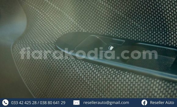 Acheter Occasion Voiture Peugeot 207 Gris à Antananarivo, Analamanga Acheter Occasion Voiture Peugeot 207 Gris à Antananarivo, Analamanga