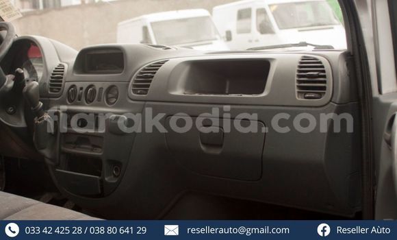 Acheter Occasion Utilitaire Mercedes‒Benz Sprinter Gris à Antananarivo, Analamanga Acheter Occasion Utilitaire Mercedes‒Benz Sprinter Gris à Antananarivo, Analamanga