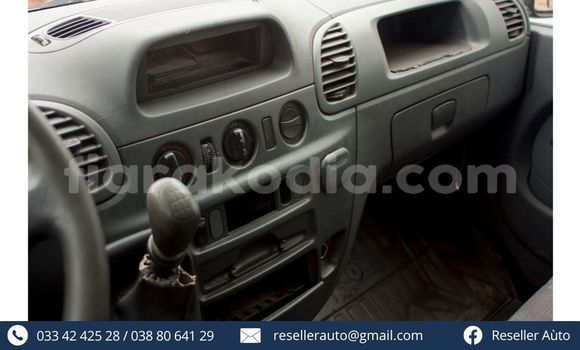 Acheter Occasion Utilitaire Mercedes‒Benz Sprinter Gris à Antananarivo, Analamanga Acheter Occasion Utilitaire Mercedes‒Benz Sprinter Gris à Antananarivo, Analamanga