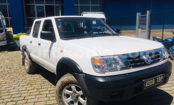 Hividy DongFeng Rich fotsy Car in Antananarivo in Analamanga Hividy DongFeng Rich fotsy Car in Antananarivo in Analamanga