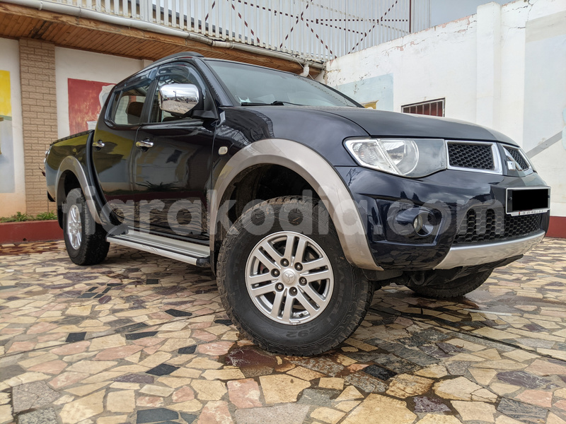 Big with watermark mitsubishi l200 analamanga antananarivo 7209