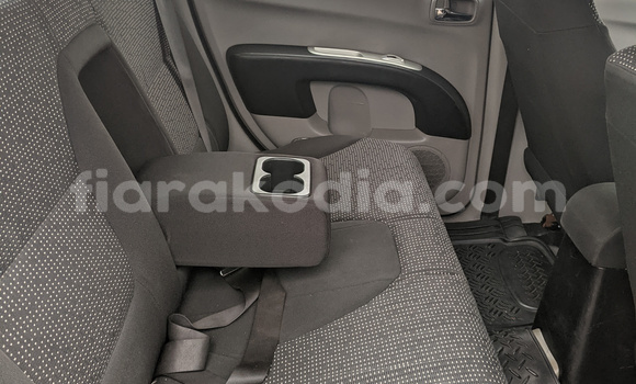 Acheter Occasion Voiture Mitsubishi L200 Bleu à Antananarivo, Analamanga Acheter Occasion Voiture Mitsubishi L200 Bleu à Antananarivo, Analamanga