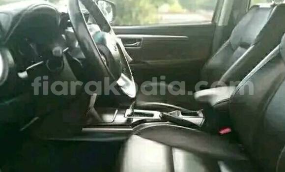 Buy Used Toyota Fortuner Blue Car in Antananarivo in Analamanga Buy Used Toyota Fortuner Blue Car in Antananarivo in Analamanga