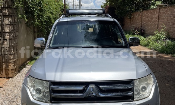 Acheter Occasion Voiture Mitsubishi Pajero Gris à Antsirabe, Vakinankaratra Acheter Occasion Voiture Mitsubishi Pajero Gris à Antsirabe, Vakinankaratra