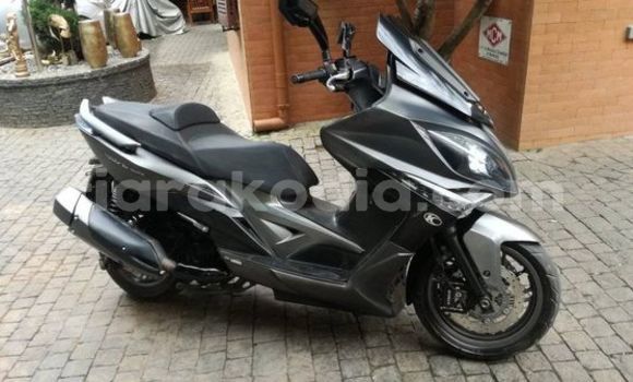Acheter Occasion Moto Kymco Xciting Gris à Antananarivo, Analamanga Acheter Occasion Moto Kymco Xciting Gris à Antananarivo, Analamanga