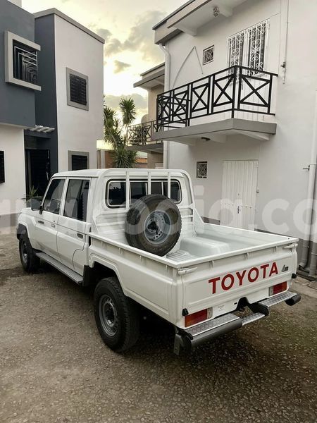 Big with watermark toyota land cruiser analamanga antananarivo 7241