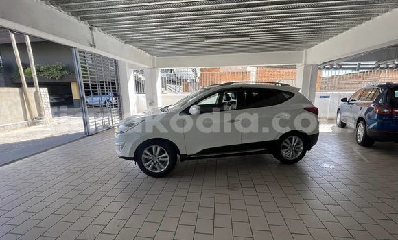Acheter Occasion Voiture Hyundai ix35 Blanc à Antananarivo, Analamanga Acheter Occasion Voiture Hyundai ix35 Blanc à Antananarivo, Analamanga
