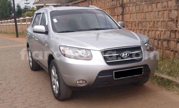 Buy Used Hyundai Santa Fe Other Car in Antananarivo in Analamanga Buy Used Hyundai Santa Fe Other Car in Antananarivo in Analamanga