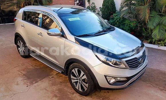 Acheter Import Voiture Kia X-Trek Beige à Antananarivo, Analamanga Acheter Import Voiture Kia X-Trek Beige à Antananarivo, Analamanga